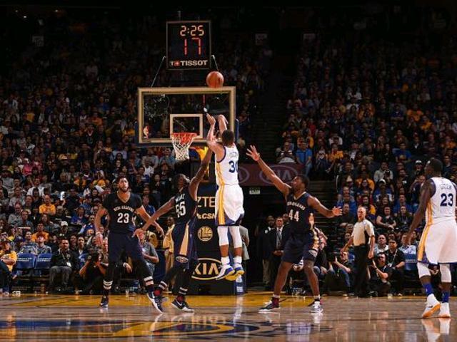  库里三分球里程碑，历史第一人  