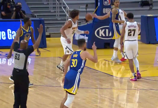  库里单节21分勇士半场打花鹈鹕取连胜