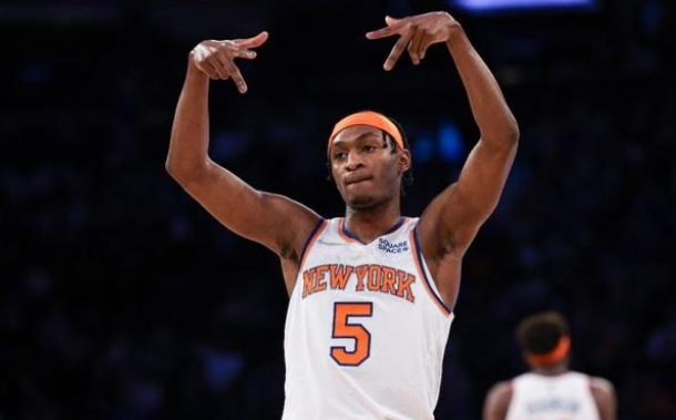  布伦森末节连得10分尼克斯客场逆转活塞