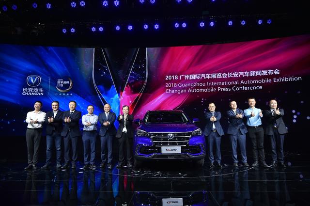  AC米兰新援闪耀全场，首次首发即贡献传射主导胜利